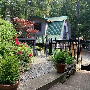 Bed & Breakfast Salt Spring Carriage House, Ganges